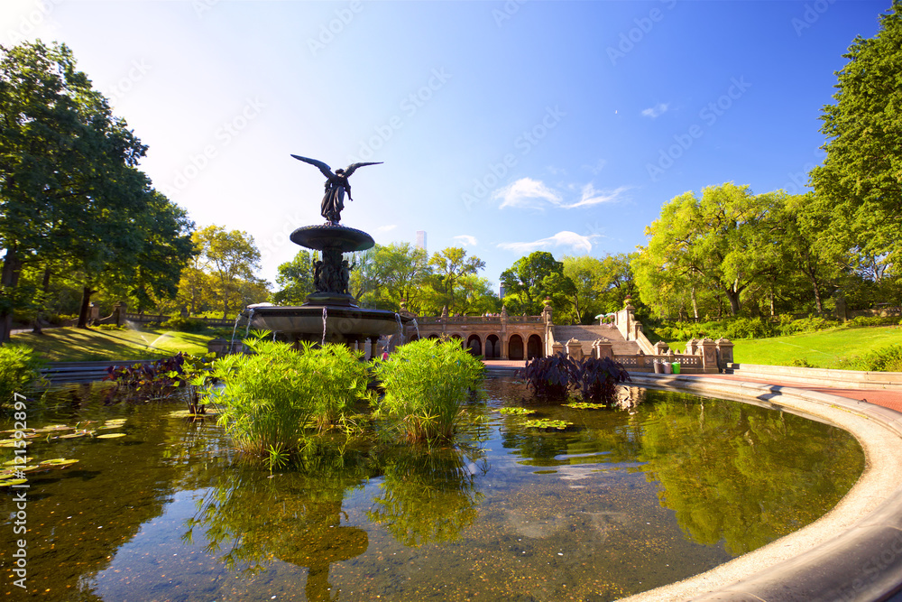 File:Bethesda Fountain from the Bethesda Terrace - Central Park