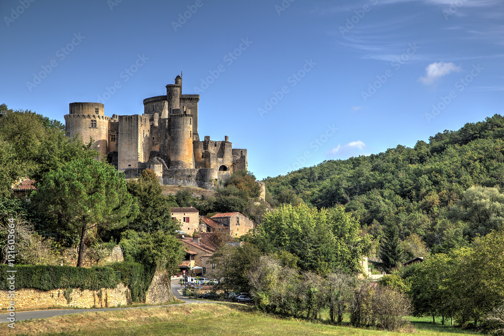Le chateau de Bonaguil (Lot et Garonne)