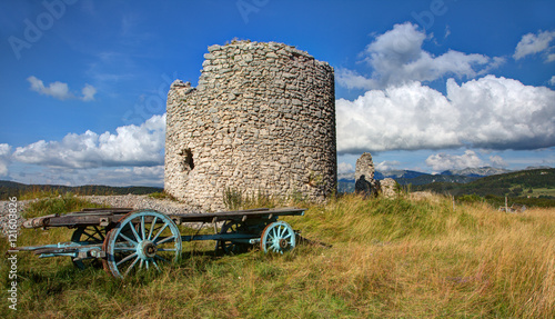 Moulin de la Mûre vers Vassieux - Vercors - Drome photo