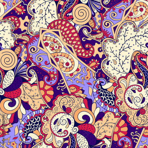 Tracery seamless calming pattern. Mehndi design. Ethnic colorful doodle texture. Curved doodling background. Vector.