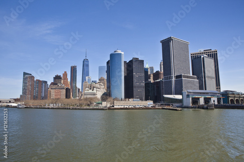 NYC Skyline  East River State Island © lauranovel