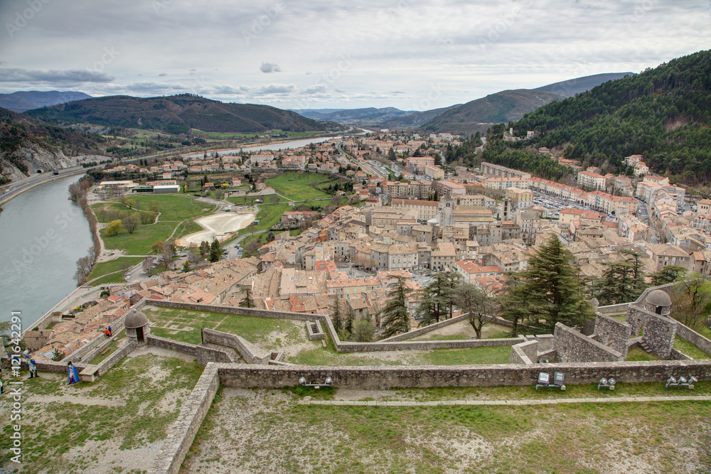 Obraz premium Sisteron - alpes-de-haute-provence