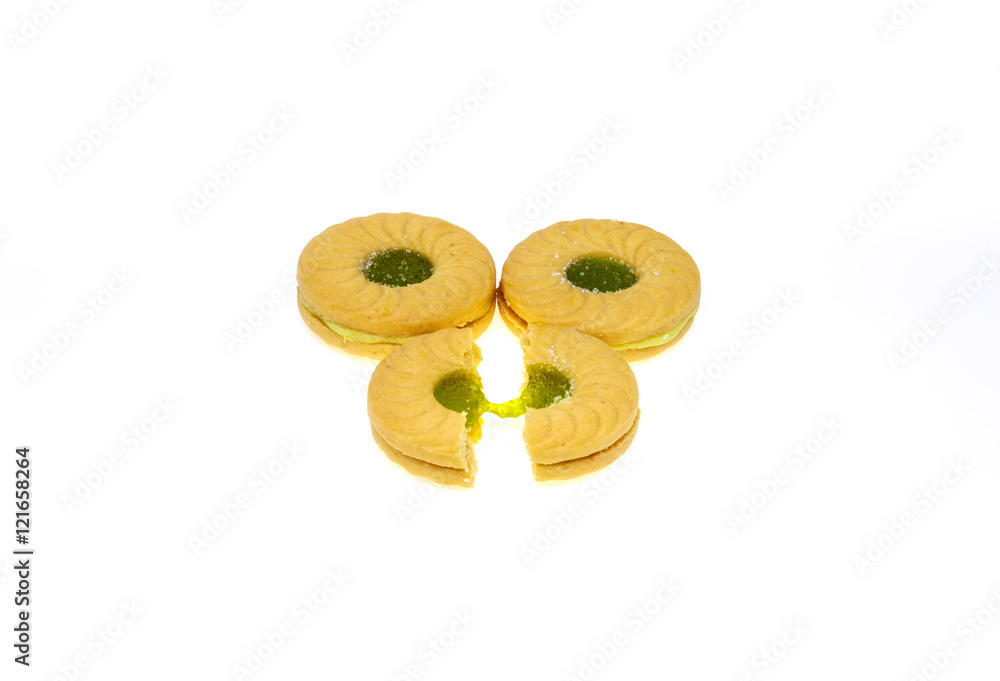 Sandwich cookies with apple flavoured cream and kiwi apple flavo