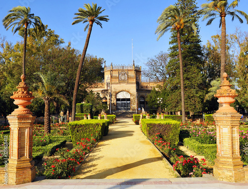 Pabellón Real en el Parque de Maria Luisa de Sevilla, Andalucía, España © joserpizarro