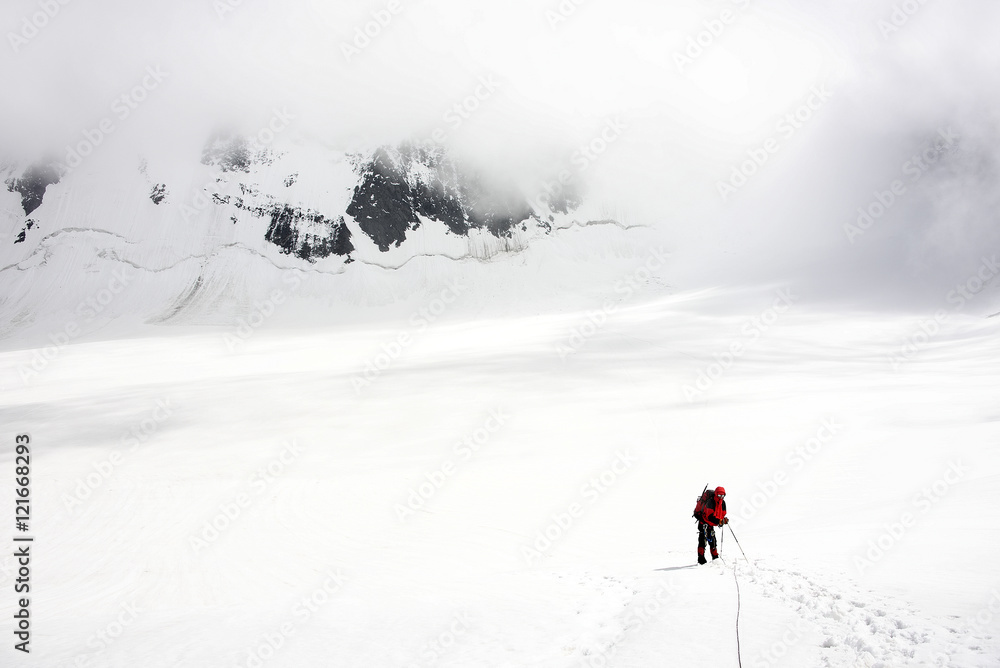 © Rechitan Sorin - Alpinists on Belukha Mountain, Altai Republic, Russian Federation © Rechitan Sorin - Alpinists on Belukha Mountain, Altai Republic, Russian Federation