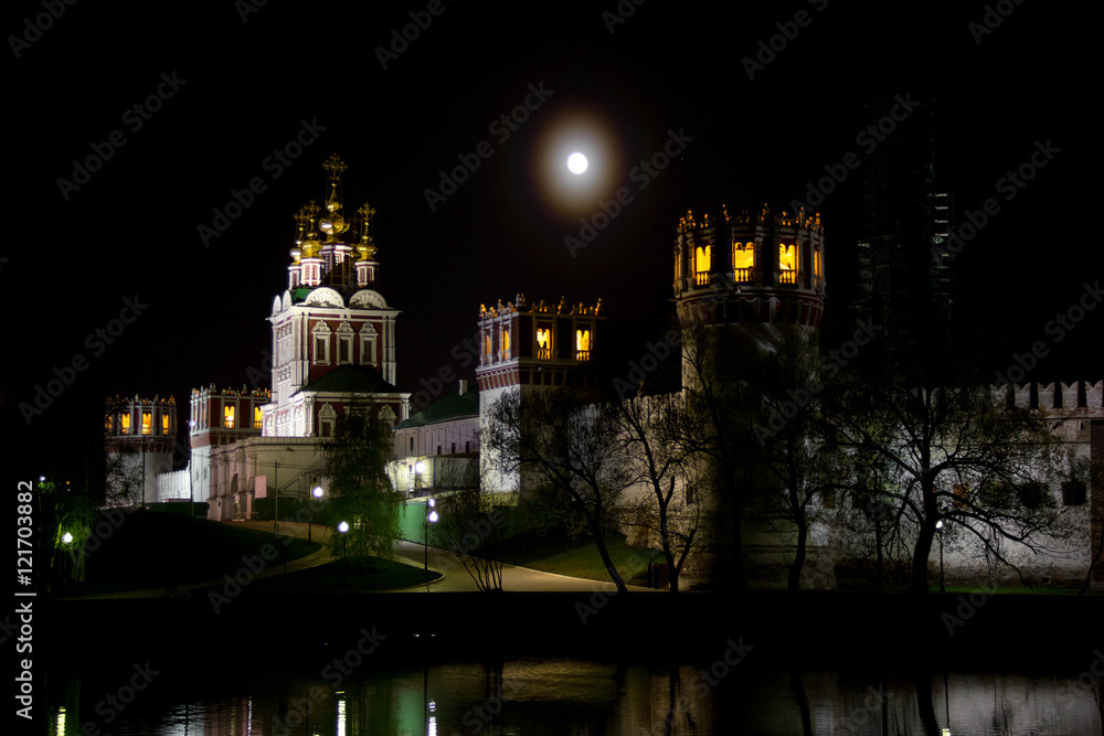 Novodevichy convent in Moscow at night