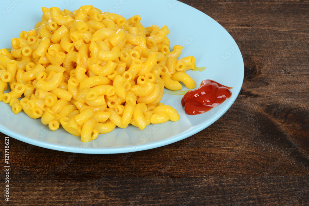 macaroni and cheese with ketchup