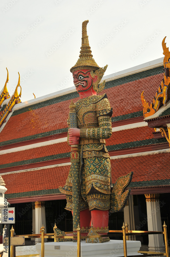 Fototapeta premium Grand palace and Wat phra keaw in Bangkok, Thailand