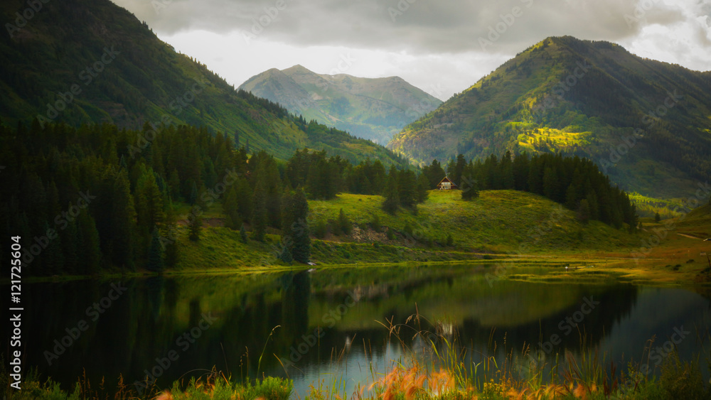 Fototapeta premium Mountain Serenity