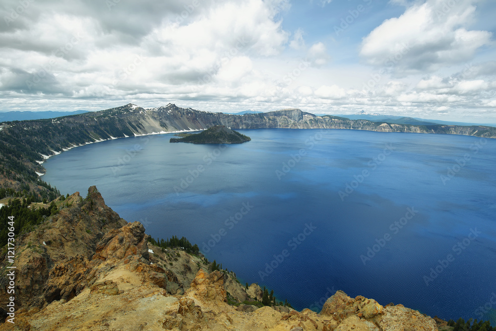 Obraz premium Crater lake views hiking to Garfield peak