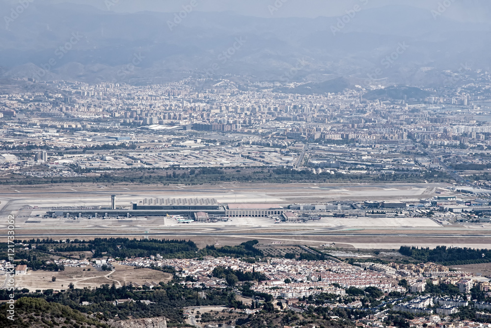Vistas de la ciudad de Málaga desde puerto paloma