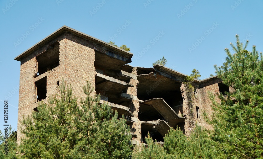 Fototapeta premium Ruine eines Gebäudes von Prora