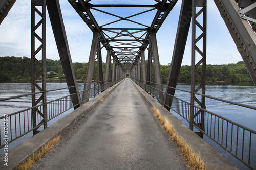 Puente de hierro