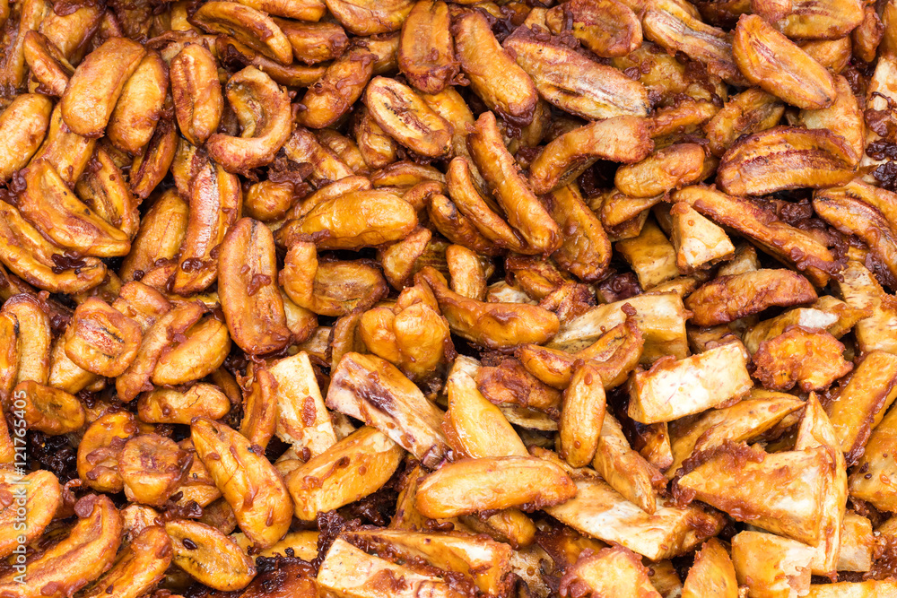 Many fried bananas. Many fried bananas.