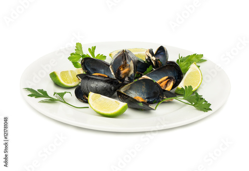 Prepared mussels in a plate