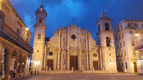 Kathedrale in Havanna Kuba bei Nacht