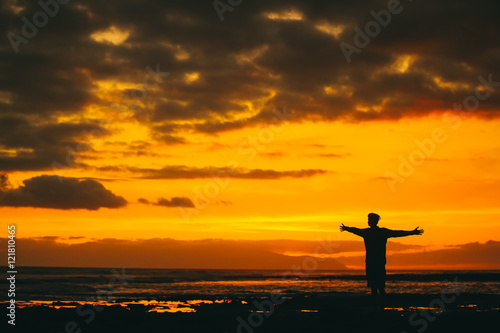 Wallpaper Mural sea silhouette Torontodigital.ca