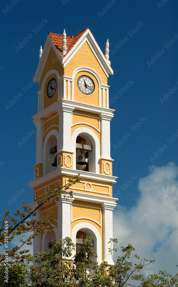 Fototapeta premium Yellow chapel