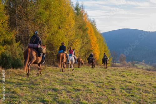 Jesienny rajd konny w Bieszczadach