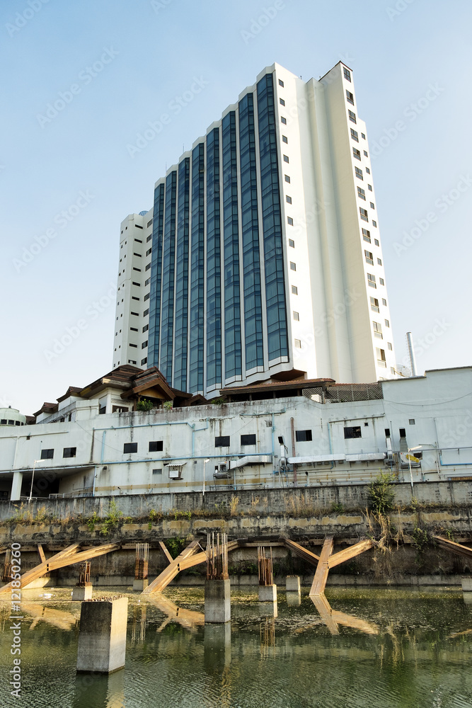 Obraz premium Retaining wall structure near building : Engineering structures