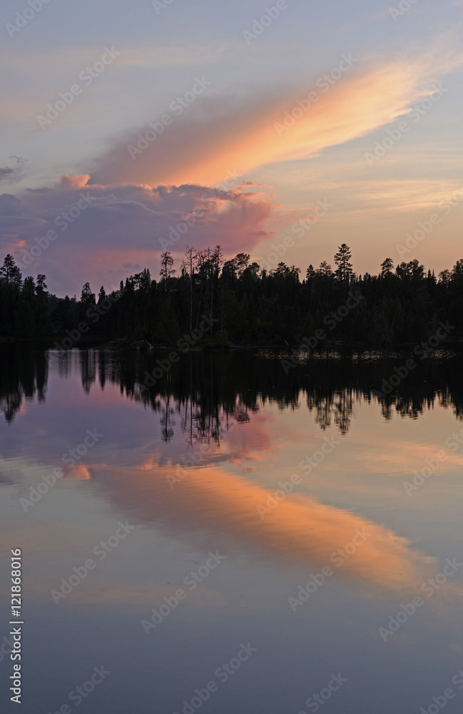 Naklejka premium Unique Clouds at Sunset