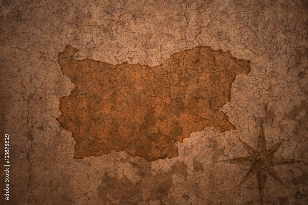 Obraz premium bulgaria map on vintage crack paper background