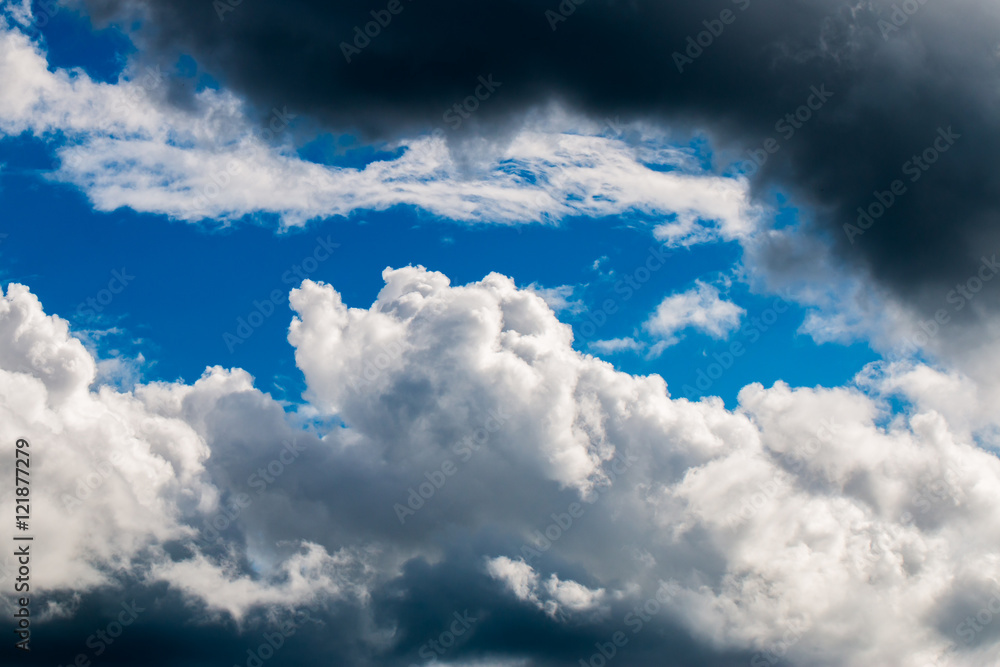 Obraz premium colorful dramatic sky with cloud at sunset