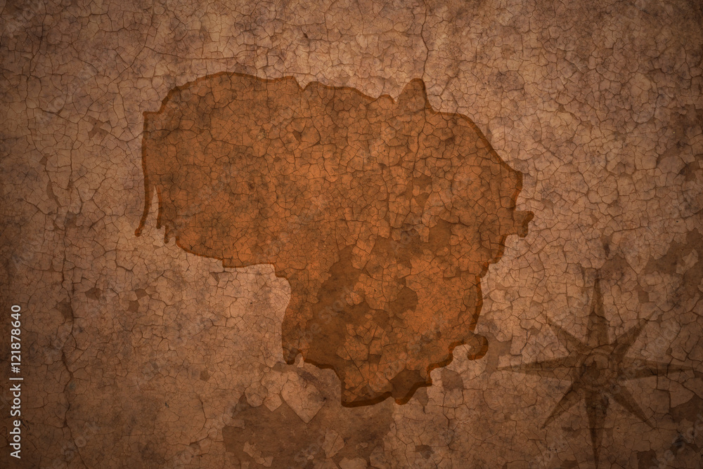 Obraz premium lithuania map on vintage crack paper background
