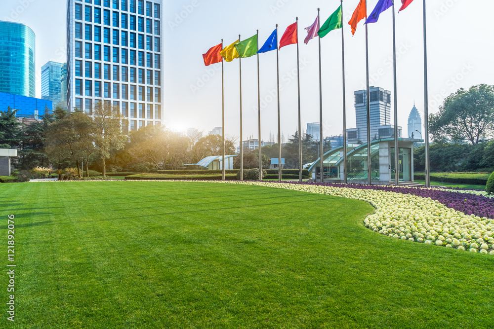 Obraz premium shanghai central city park against clear sky,china,asia.