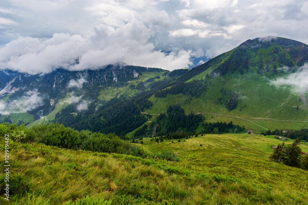 Fototapeta premium Breathtaking view while walking the mountain trail