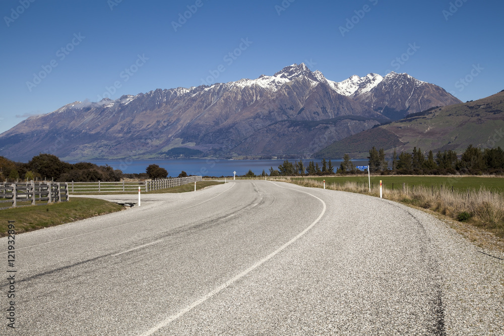 Fototapeta premium Glenorchy scenic road