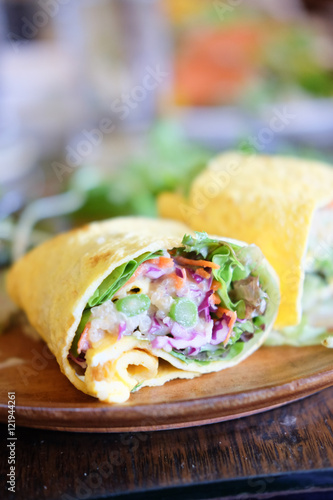 egg roll wrap insert vegetable salad