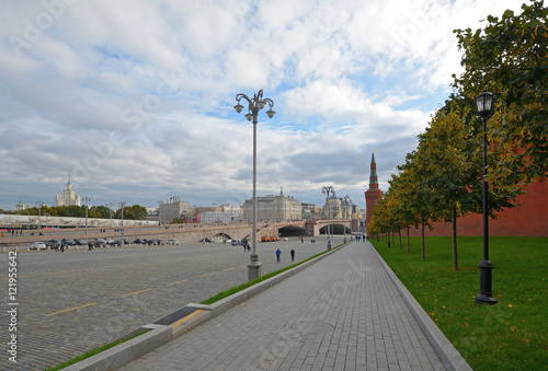 Vasilevsky descent and the Kremlin wall, Moscow