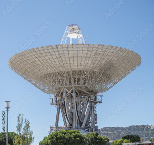 Fototapeta Naklejka Na Ścianę i Meble -  NASA Deep Space antenna wjich will send the signal to make Roset