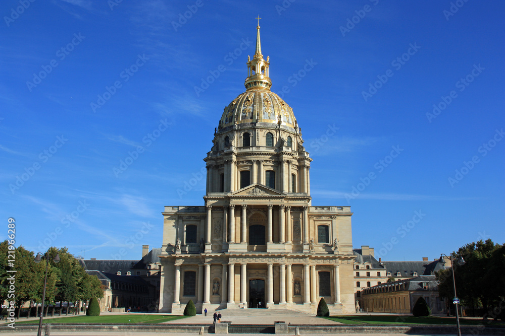 L'église Saint-Louis-des-Invalides à Paris, France