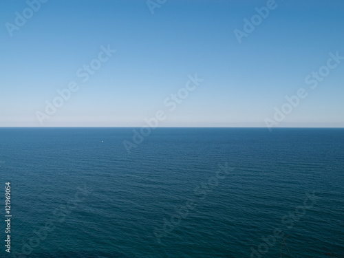 View on a quiet ocean © RegenerationX