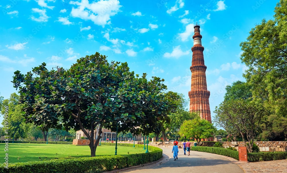 DELHI,INDIA-APRIL 29,2015: The tallest brick minaret in the world Qutub Minar