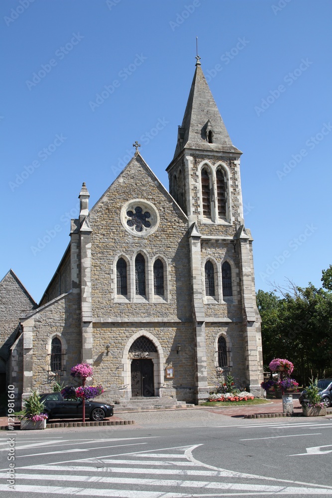 Kleine Kirche in einer nordfranzösischen Stadt