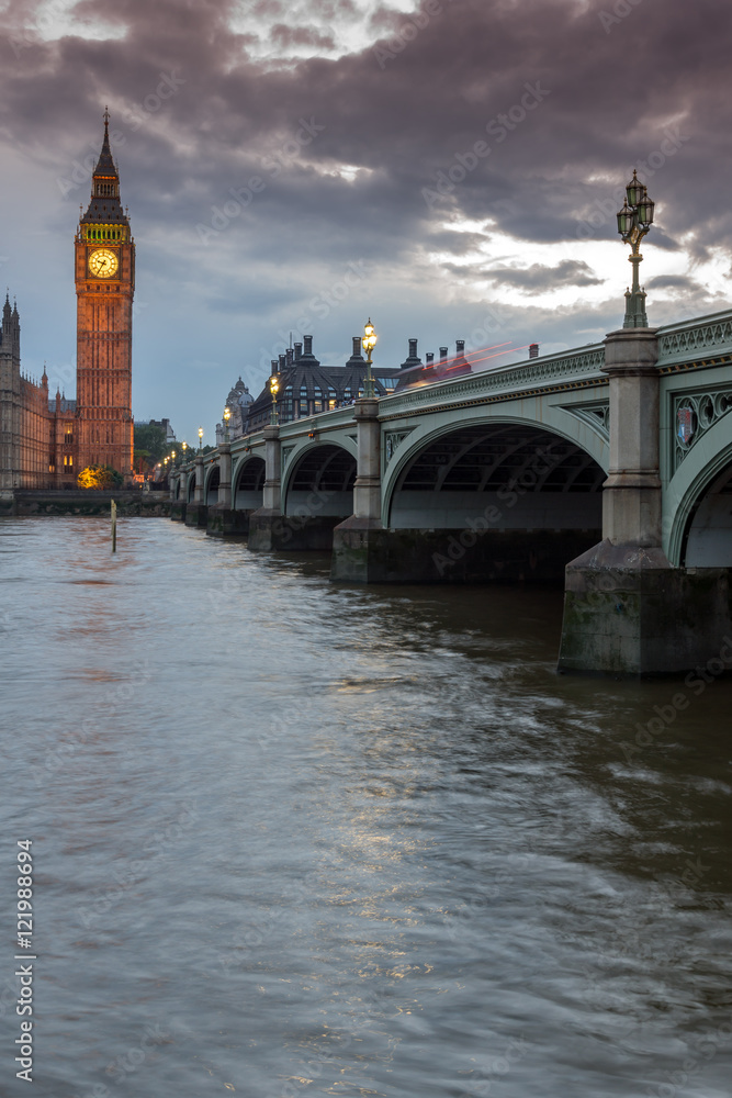 Nignt view of Westminster Bridge and Big Ben, London, England, United Kingdom