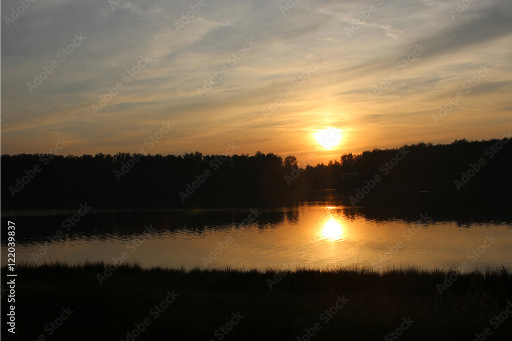Fototapeta premium Sunset at the lake