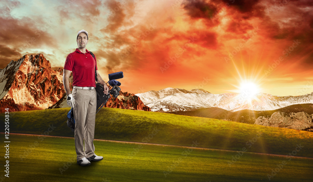 Obraz premium Golf Player in a red shirt