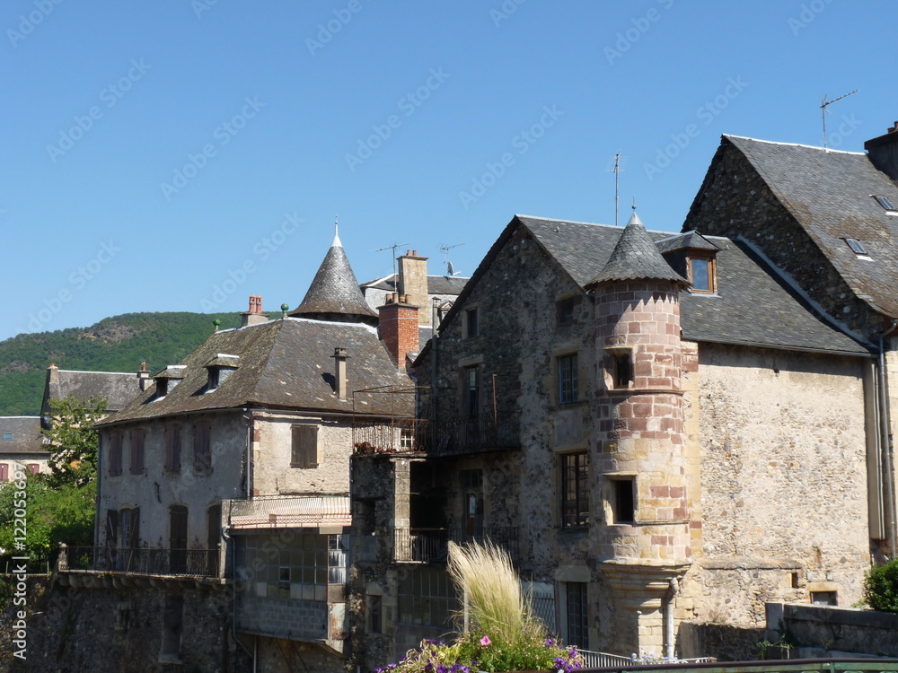Fototapeta premium Saint-geniez d'Olt en Aveyron