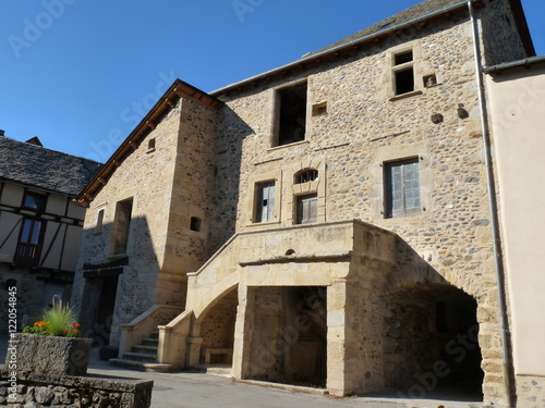 Fototapeta Naklejka Na Ścianę i Meble -  Sainte-Eulalie d'Olt en Aveyron