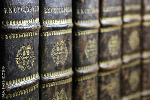 Enzyklopädie Bände aus dem frühen 19. Jahrhundert