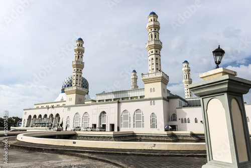 Sabah Mosque © chendongshan