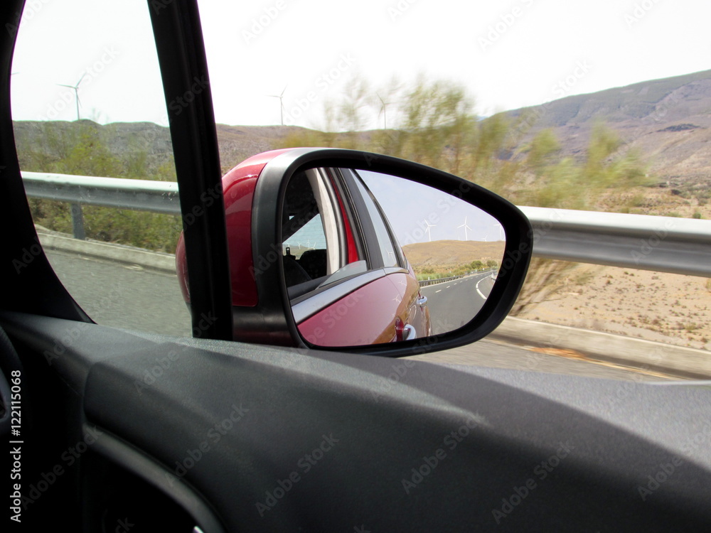 Specchietto retrovisore - pale eoliche in Andalusia