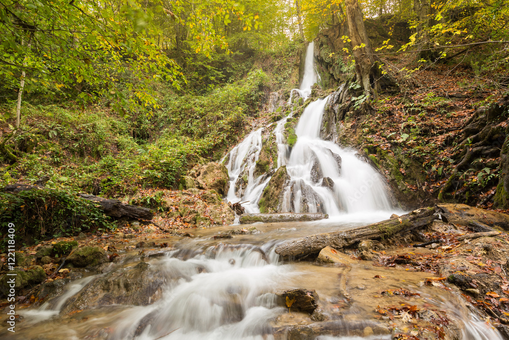 Fototapeta premium Oben Waterfall, Mazandaran, Iran