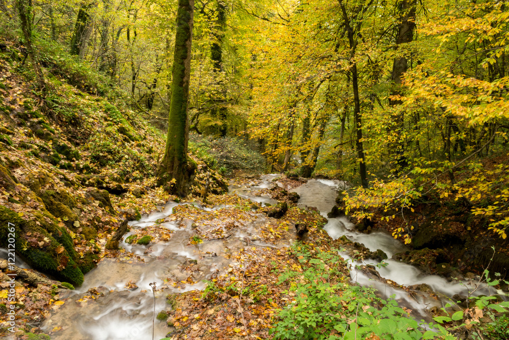 Fototapeta premium Oben Waterfall, Mazandaran, Iran