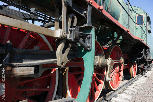 Steam engine green and red