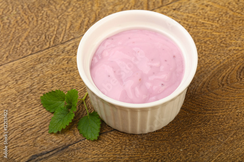 Yoghurt with blueberries